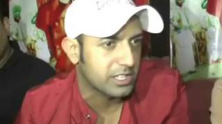 Gippy Grewal Comment On Yo Yo Honey Singh 2013 live [upl. by Huxham719]