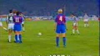 Roberto Baggio Juventus vs Barcellona 9091Coppe [upl. by Llehsal]