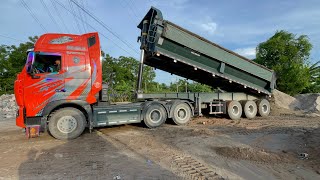 TỔNG HỢP MÁY XÚC TRIỆU VIEW KOMATSU PC120 MÚC CÁT LÊN Ô TÔ TẢI HOA MAI  EXCAVATOR LOADING [upl. by Fonzie982]