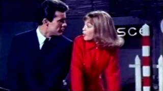 Marisol y Robert Conrad  Me Conformo [upl. by Tayler]