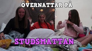 VI ÖVERNATTAR PÅ STUDSMATTAN [upl. by Essilem862]