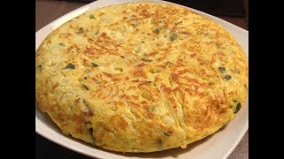 TORTILLA DE PATATA CALABACÍN Y CEBOLLA ROJA [upl. by Eicyal]