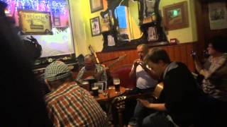 Trad Irish Session  Carrick on Shannon  Flynns Corner House  Rakish [upl. by Jobie]