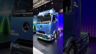 Mercedes eActros 600 predstavljen noć pred otvaranje sajma komercijalnih vozila u Hanoveru [upl. by Paulson699]