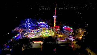 Dronevideo van kermis in de avond tijdens de Oranjefeesten 2023 in Noordwijkerhout [upl. by Lyon]