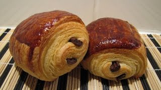 Petits pain au chocolat maison  بتي بان بالشكلاط بحال ديال المخبزة  Homemade pain au chocolat [upl. by Pallua139]