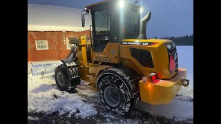 Plowing snow with Multiloader L25 Mars 2023 [upl. by Thrift]