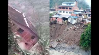 Casa se desplomó en Guayabetal por fuertes lluvias en vía Bogotá – Villavicencio  Noticias Caracol [upl. by Garrard]