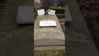 Tombe de Marie Trintignant et dAlain Corneau [upl. by Sharai]