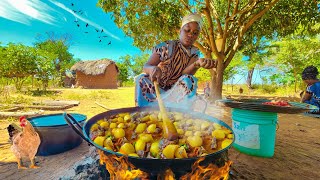 African Village LifeCooking Village Food For Breakfast ｜Potato Beef Stew Recipe [upl. by Dunkin]