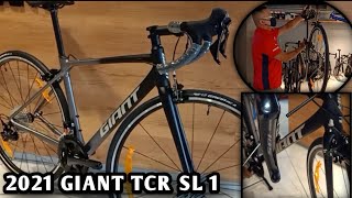 2021 GIANT TCR SL 1 SMALL BLACKDARK SILVER  WEIGHT [upl. by Xanthus]