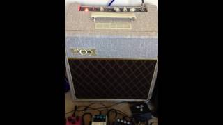 Vox AC4HW1 crackling sound [upl. by Aicyle777]