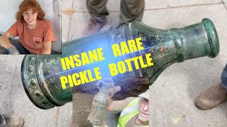 GIANT 1850s PICKLE BOTTLE DUG IN OLDEST PRIVY IVE FOUND IN THE WEST [upl. by Dranyl]