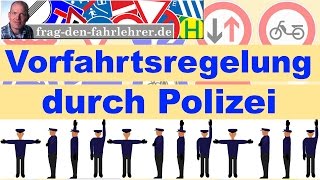 Polizei  Vorfahrt erklärt  Vorfahrtsregeln eklärt  Fahrschule  Führerschein [upl. by Zara929]