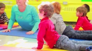 Cours de yoga pour le toutpetits 18 mois à 5 ans avec Langmobile [upl. by Marcellina]