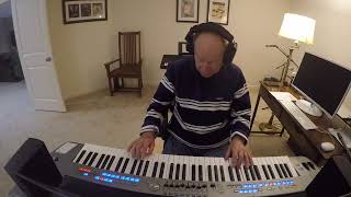 quotHere Comes Santa Clausequot played on a Tyros 5 keyboard [upl. by Raynah330]