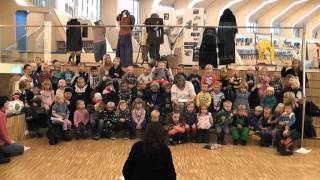 Vennesla kommune mini konsert med smååsane barnehage  Venneslasangen [upl. by Rizas]