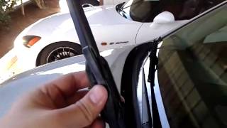 Installing and Removing Rain X Repel Windshield Wipers on my Pontiac Vibe 2004 amateur [upl. by Market]