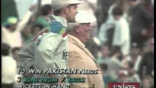 Moin Khan wins 1992 World Cup Semi Final [upl. by Andra]