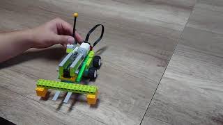 Forklift v2 Lego WeDo 20 Instruction [upl. by Kline]