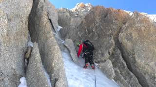 Voie contamine Grisolle Mt Blanc du Tacul [upl. by Akcirederf587]