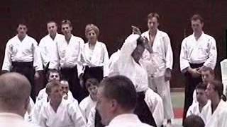 Nobuyoshi Tamura Linz 2001 Yokomen uchi Shiho nage [upl. by Elsie164]