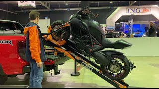 Chargement Ducati Diavel 1200 sur un Ford Raptor  NeoDyne loader [upl. by Agnimod675]