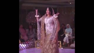 Desan da raja vanityfemme dance at her own weddingexplore pakistan wedding [upl. by Ytoc842]