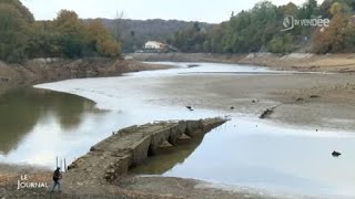 Sècheresse  Des monuments émergent de leau Vendée [upl. by Airamalegna366]