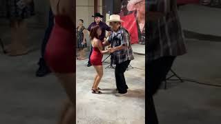 Le cayó la pensión del bienestar cumbia sonoradinamita musica baile tvazteca music tv [upl. by Onin764]