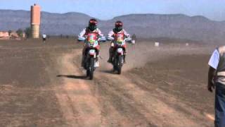 RALLY DE MARROCOS Team Bianchi Prata VODAFONE 22 10 2010 TRABALHO DE EQUIPA [upl. by Odrawde]