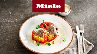 Rezept für den Miele Dialoggarer Gefüllte Paprika mit Hackfleisch und Bulgur I Miele [upl. by Ibmab]