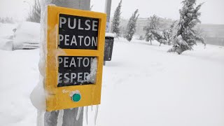 MEDIO METRO de NIEVE en la nevada histórica de Madrid 9 enero 2021 [upl. by Mylor288]