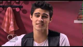 Violetta  Clip officiel Entre Tu y Yo  EXCLU Disney Channel [upl. by Aizahs]