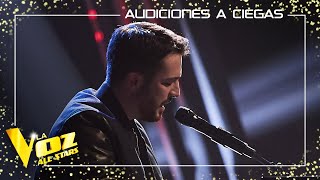 Javier Erro canta quotHábito de tiquot  Audiciones a ciegas  La Voz All Stars 2023 [upl. by Jeaz]