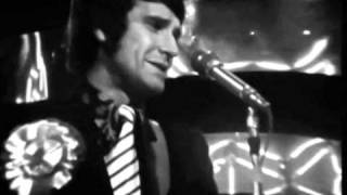 The Kinks  Autumn Almanac  TOTP 1967 [upl. by Larue]