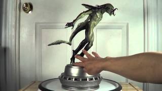 Predalien Concept Maquette Statue by Sideshow Collectibles [upl. by Ettennal742]