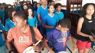 ALUNOS DA ESCOLA FLORA ALVES DE ANDRADE FIZERAM UMA HOMENAGEM AO CRIADOR DA DANÇA DO LILI [upl. by Ilaire]