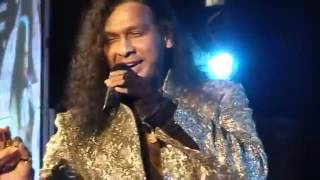 Chhupana Bhi Nahin Aata sung by Vinod Rathod in Kuwait on 12th April 2013mp4 [upl. by Hermina]