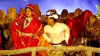 Pallo Latake Rajasthani Folk Video Songs  Rekha Rao Hits [upl. by Nnyliram91]