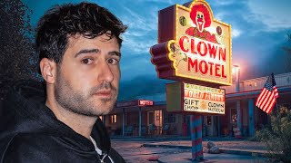 Jai dormi dans le Motel le plus Hanté des USA  Clown Motel [upl. by Kilroy859]