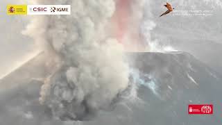 171021 Dron vuelo matutino reconocimiento estado de la erupción Erupción La Palma IGMECSIC [upl. by Monaco6]