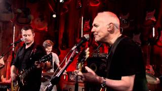 Peter Frampton quotShow Me the Wayquot on Guitar Center Sessions on DIRECTV [upl. by Ttenneb]