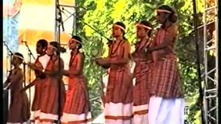 Hiddo Ciyaaro Dhaqan Danses Folkloriques Somali de Djibouti en France par le groupequot4 Marsquot [upl. by Lenoil34]