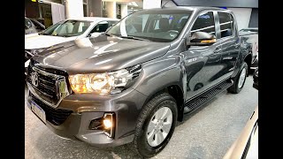 Toyota Hilux SR 4x2 MT 24L150CV Diesel PickUp [upl. by Niras]