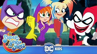 DC Super Hero Girls En Latino 🇲🇽🇦🇷🇨🇴🇵🇪🇻🇪  ¡¿Amigo o enemigo  DC Kids [upl. by Amena]