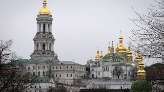 Ucraina Parlamento approva disegno di legge per bandire la Chiesa ortodossa legata a Mosca [upl. by Nostets153]