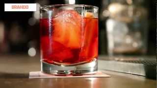 ¿Cómo preparar un buen Negroni [upl. by Asseralc]