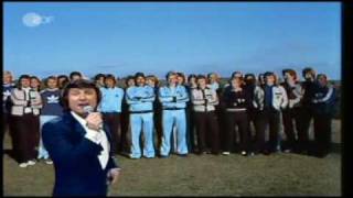 Udo Jürgens amp die dt Fußballnationalmannschaft  Buenos Dias Argentina  1978 [upl. by Tinor]