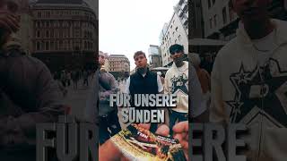 In Wien mit Jungs im Gespräch über das Kreuz was er gemacht hat für uns [upl. by Jerrilee160]